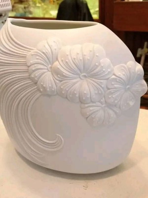 Kaiser vase signed by M. Frey, W. Germany, matte porcelain