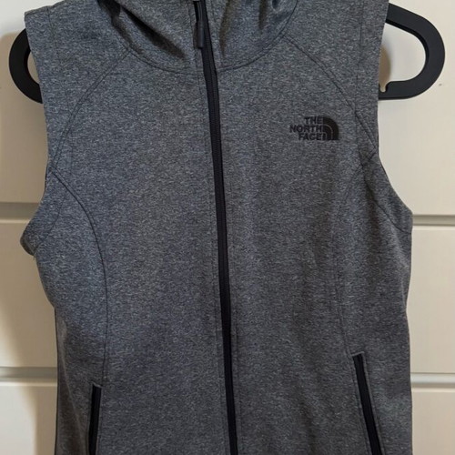 The North Face women's sleeveless vest small like new, gray