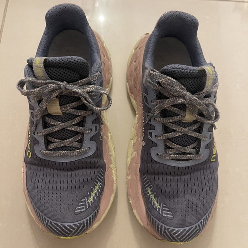 New Balance women's athletic shoes, size 38, multicolor