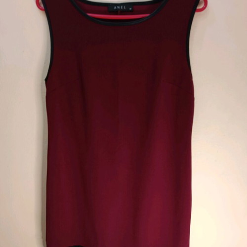 Anel Burgundy Sleeveless Dress Like New With Lace