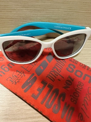 T.cook Kids Sunglasses used, white and turquoise with scratched lenses