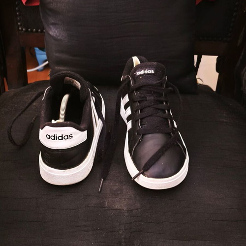 Adidas athletic shoes like new, size 36, black and white