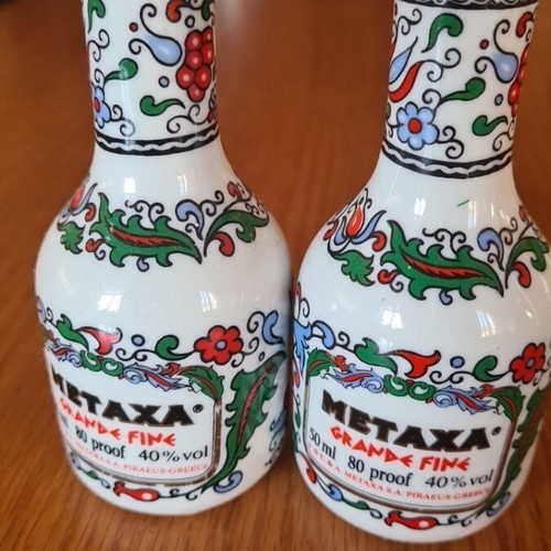 Μινιατούρες μπουκαλάκια μεταχειρισμένα, πορσελάνη 50 ml, σετ 2 τεμαχίων