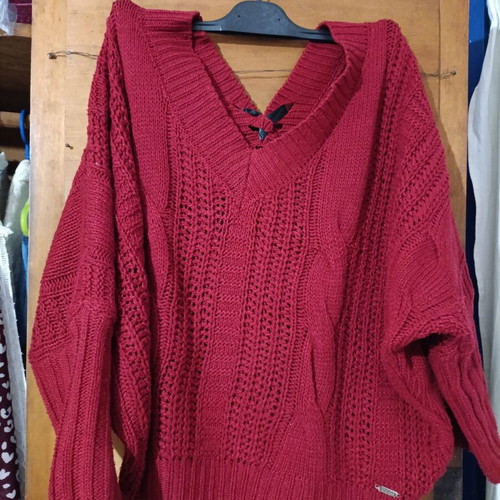 Doca knitted sweater like new, burgundy with bow