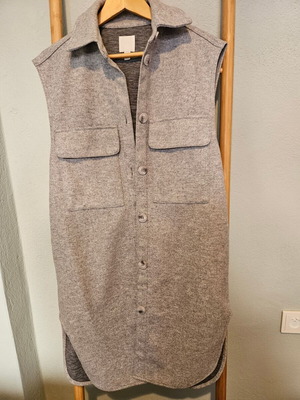 Long sleeveless vest H&M winter soft texture like new, gray