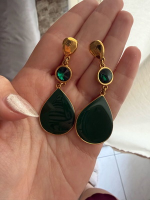 Vintage gold stainless steel earrings like new in cypress color