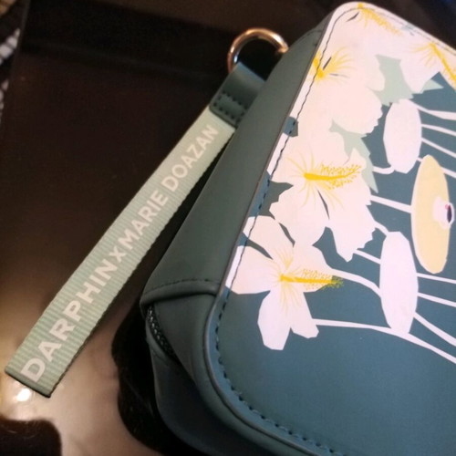 Darphin toiletry bag like new