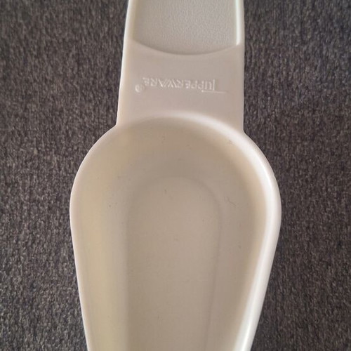 Mini scoop and egg separator Tupperware new