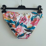 Bikini bottom, size Small, floral pattern