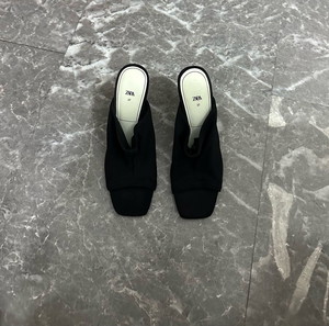 Mule Zara black