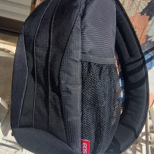 Camera bag for DSLR, comfortable shoulder strap