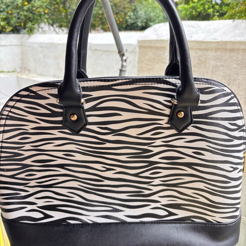 Women's handbag used, large capacity, black and white leopard print
