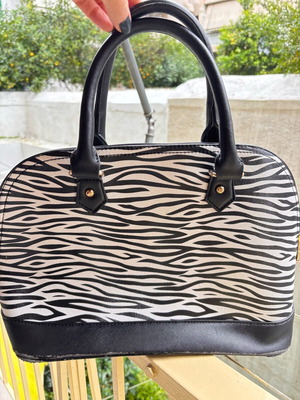 Women's handbag used, large capacity, black and white leopard print