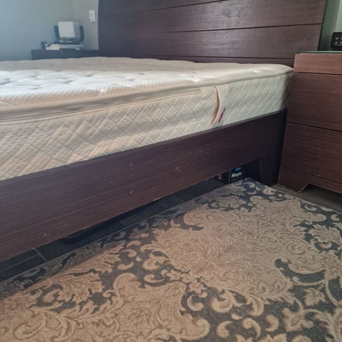 Double bed and mattress used 1.60x2.00 m