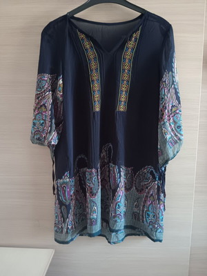 Women's long blouse like new, thin, multicolored