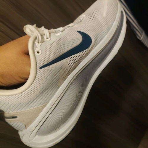 Nike Vomero ZoomX 18 Sport Shoes like new, size 41