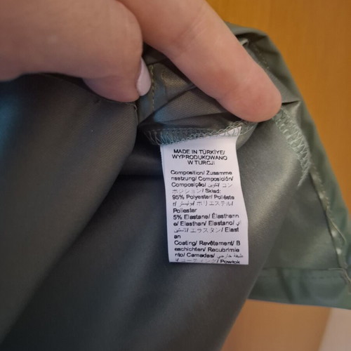 Midi leatherette skirt like new, khaki color, elastic waist