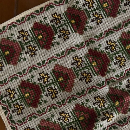 Set of 2 handmade embroidered table runners like new