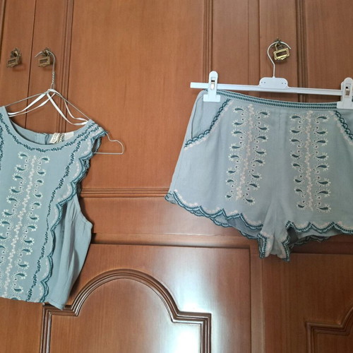Set blouse and shorts used, size 36, Divided