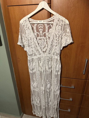 Beach dress white, like new, size S