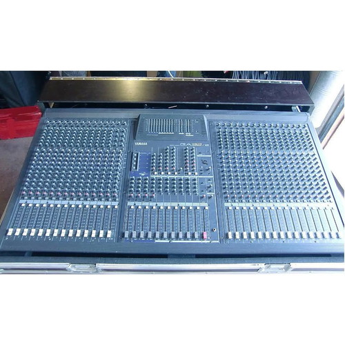Κονσόλα ήχου Yamaha GA32/12 μεταχειρισμένη με flight case