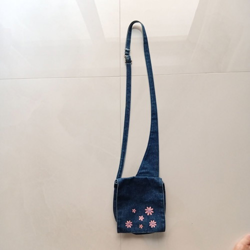 Denim crossbody bag with embroidered flowers used, blue