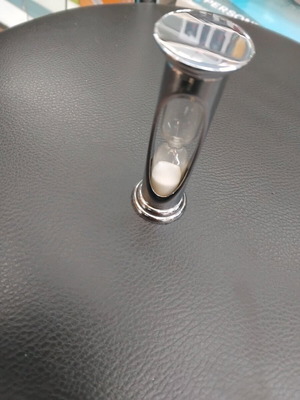 Hourglass 3 minutes new, dimensions 8x2.5x1.5 cm