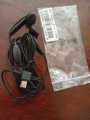 Earbuds like new