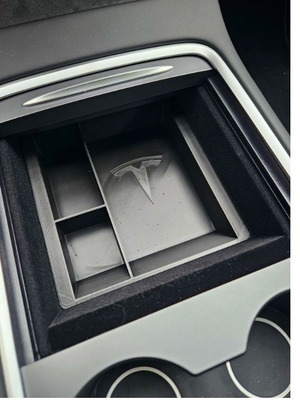 Органайзер за централна конзола Tesla 3/Y