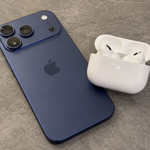 iPhone 17 Pro 256GB with AirPods 3 Pro like new