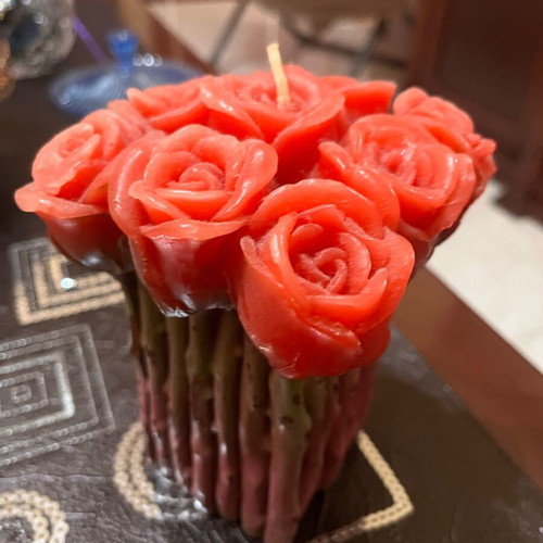 Rose bouquet candle unused