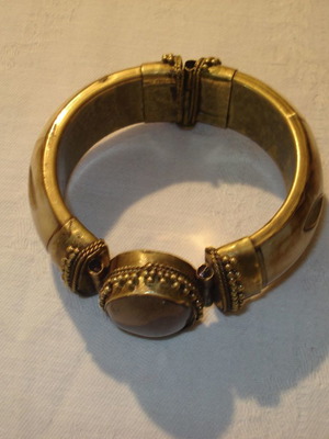 Metal vintage bracelet used