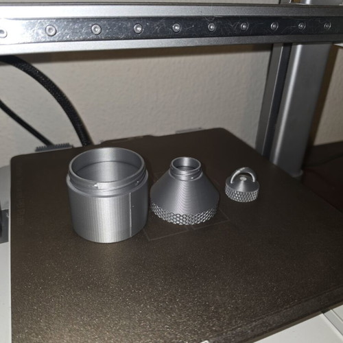 Protein transport container for shaker