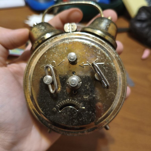 Prim mechanical vintage analog alarm clock