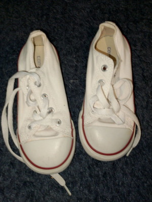 converse white kids shoes size 26