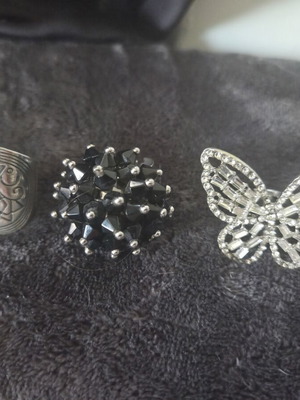 Set of rings like new