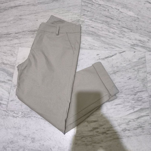 Fabric crop pants like new, beige, size L