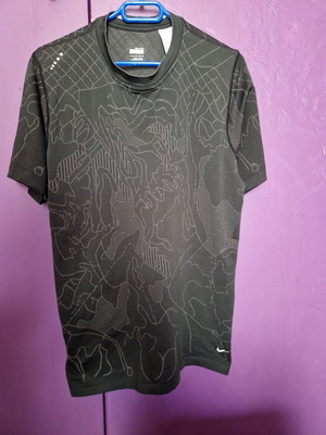Nike FitDry T-shirt large size, like new, black and grey