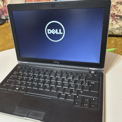 Dell Latitude E6230 laptop like new, 12GB RAM, 128GB SSD