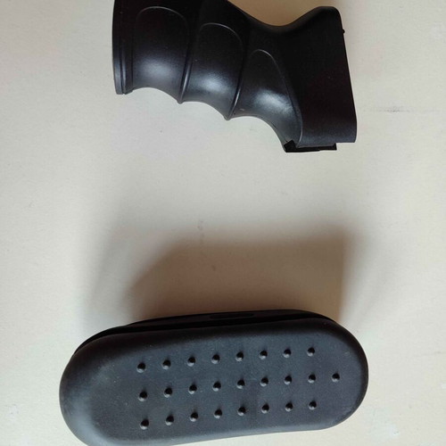 Airsoft AK ergonomic grip and butt pad like new CYMA