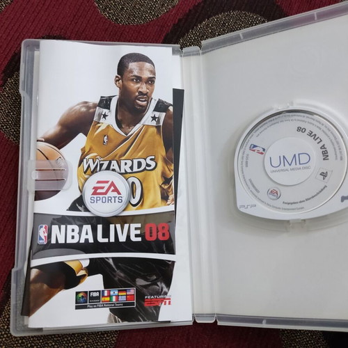NBA Live 08 PSP used in excellent condition, complete
