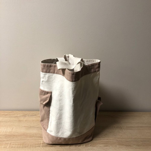 Canvas beach bag used, shoulder carry
