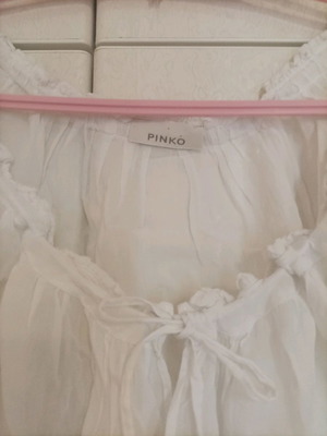 Πουκάμισο Pinko λευκό σαν καινούργιο με ιδιαίτερα μανίκια και κορδονάκια