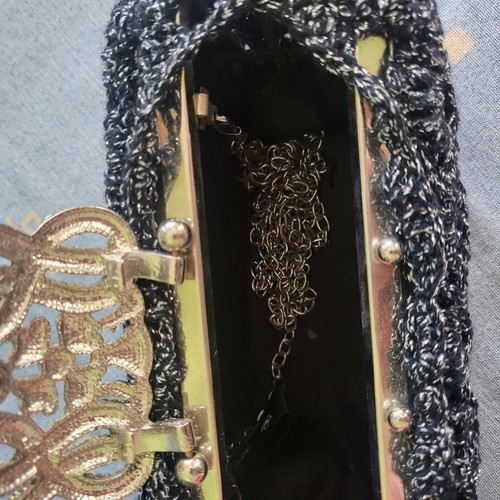 Women's bag with chain used, can be worn as wallet, black