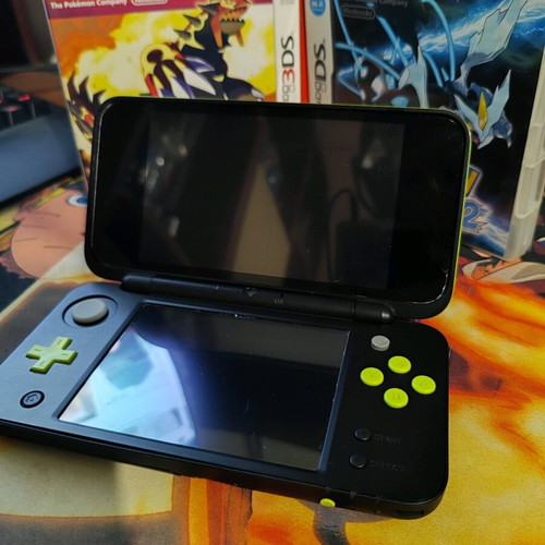 Нов Nintendo 2DS XL комплект с Mario Kart 7