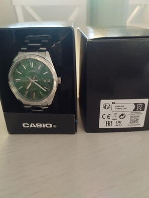 Casio Mtp-1302 watch with green dial 38.5mm