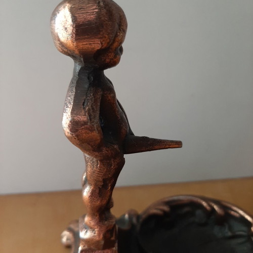 Vintage Manneken Pis Metal Ashtray Like New