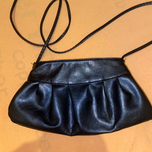 Women's crossbody bag like new, black faux leather