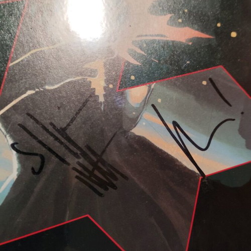 Comic Die #1 signed, like new, Forbidden Planet exclusive variant