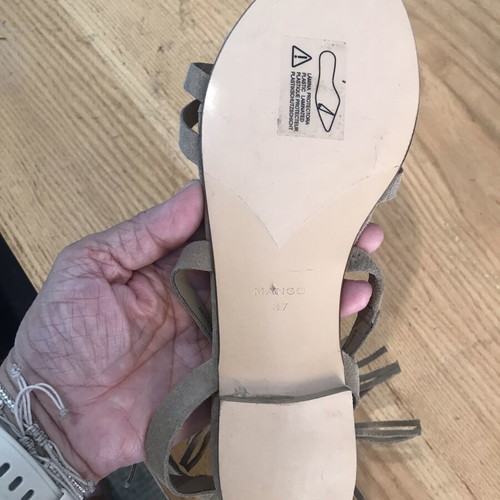 Mango flat suede sandals with fringes size 37 new beige gray